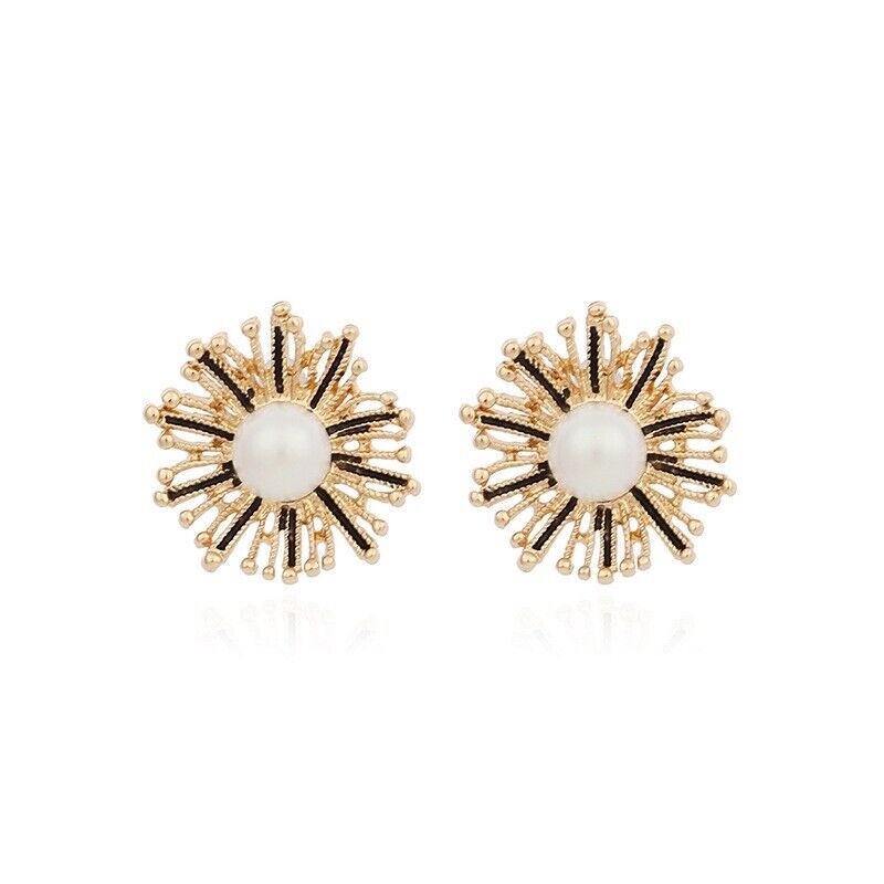 White Round Pearl Gold Stud Earrings