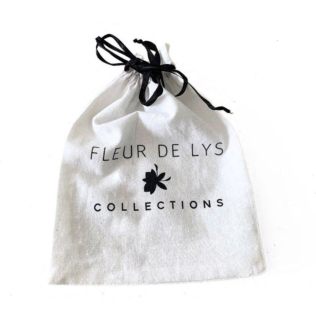 Gold Detailed Flower/Floral Stud Earring1