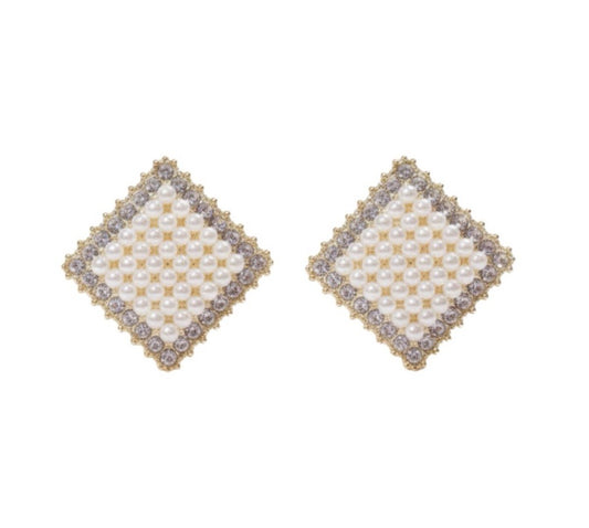 Gold Plated Pearls And Rhinestones Diamond Shape Stud Earrings0