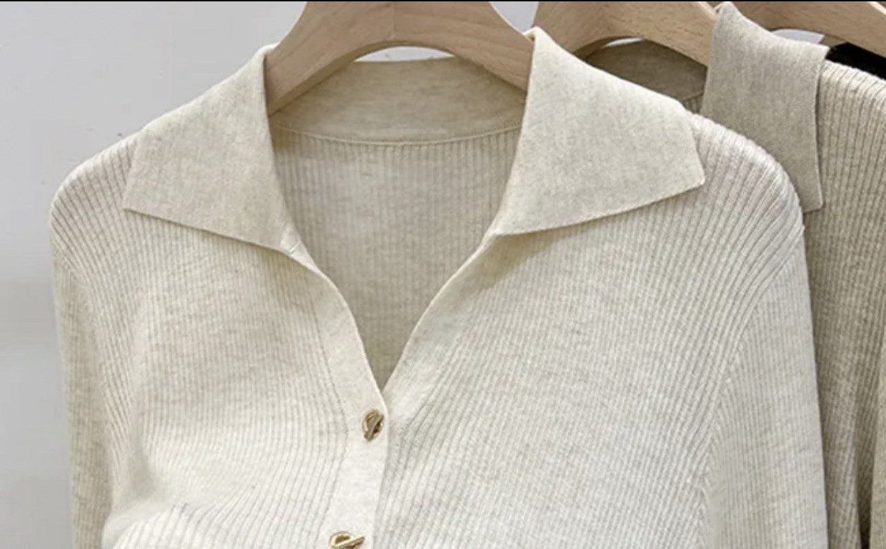 Beige Ribbed Gold Button Hooks Women’s Elegant Sweater Size S1