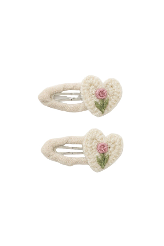 White Heart Flower Crochet Fabric 2 Piece Hair Clip Set0