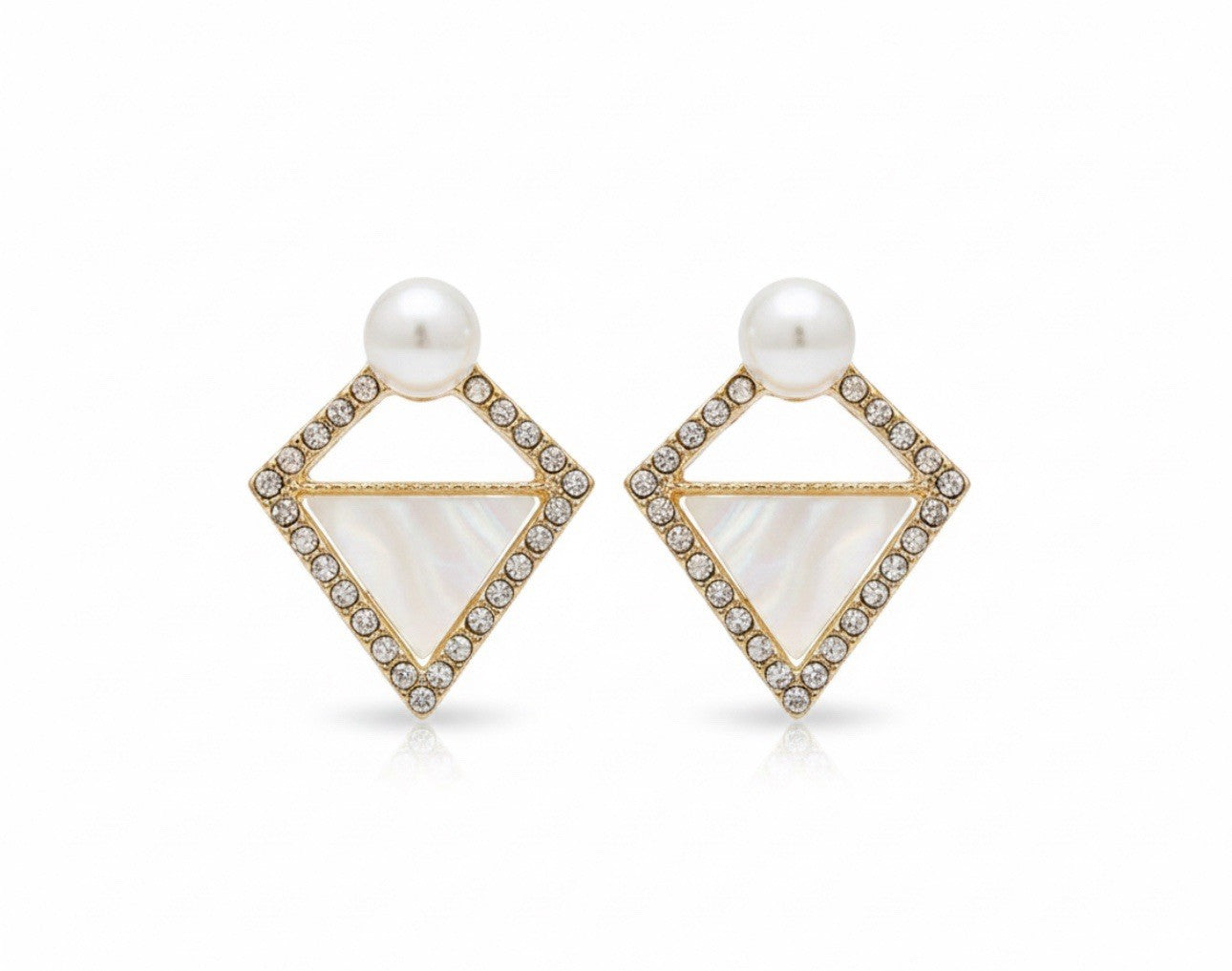 Elegant Gold Tone Pearl Diamond Shape Rhinestones Stud Earrings0