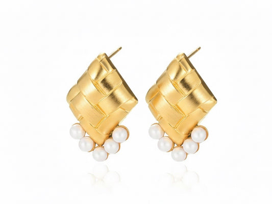 Gold Plated Stainless Steel Woven Quilted Diamond Pearl Cluster Stud Earrings0