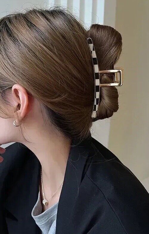 Black And White Acetate Checks Pattern With Gold Details Hair Claw